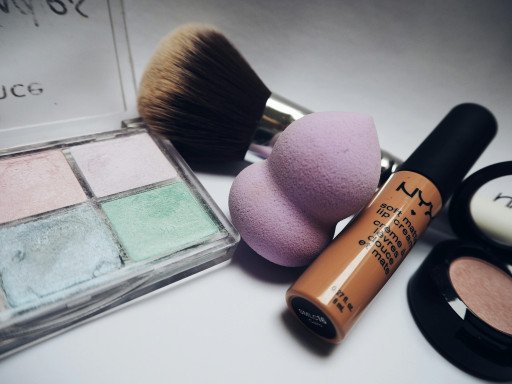 The Ultimate Guide to Perfecting Your Makeup With NYX Fixing Spray